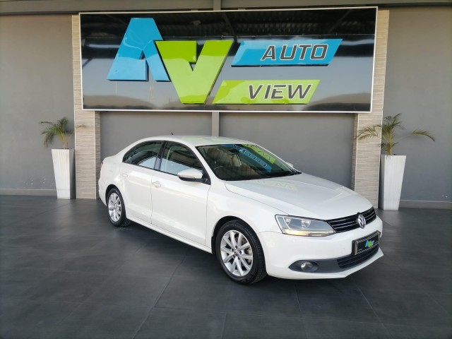 BUY VOLKSWAGEN JETTA VI 2012 1.4 TSI COMFORTLINE, Auto View