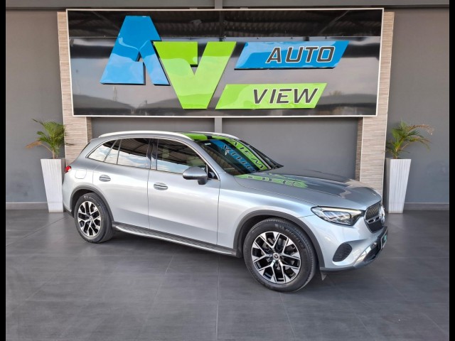 BUY MERCEDES-BENZ GLC 2023 220D 4MATIC, Auto View